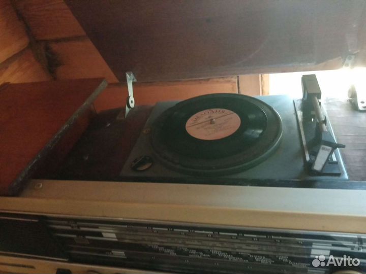 Радиола контата 204