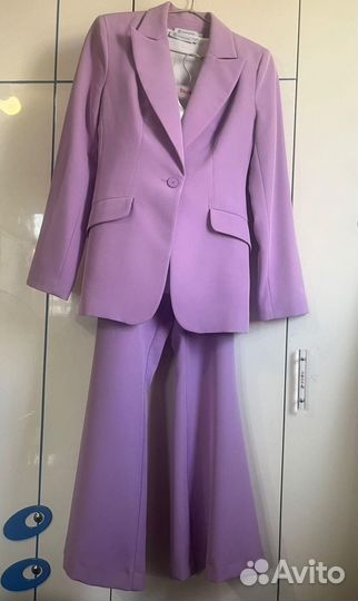 Костюм женский
