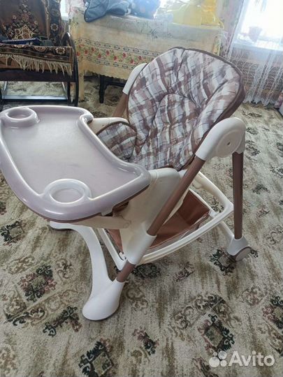 Стол для кормления