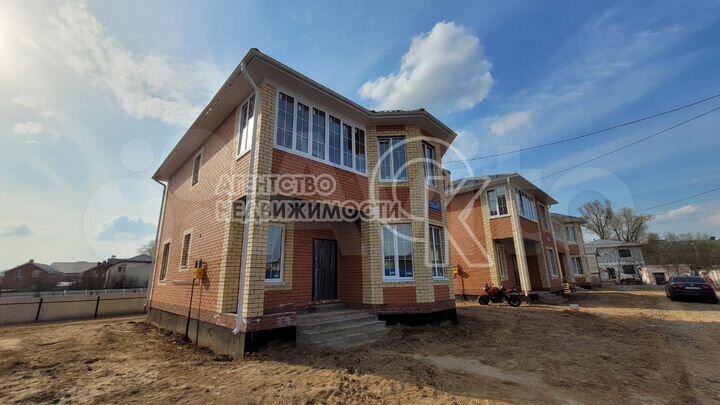 Коттедж 157,9 м² на участке 4,5 сот.