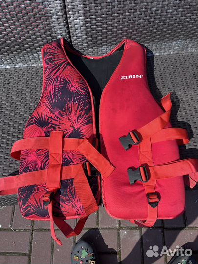 Спасательный жилет неопреновый Yamaha / Zibin