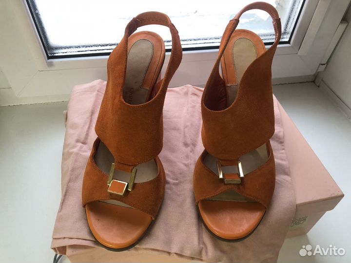 Туфли женские (босоножки)