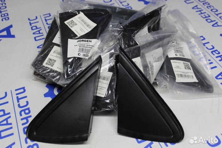 Накладка уголка зеркала правая Volkswagen Polo