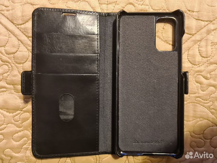 Продам кожаный чехол на Samsung galaxy S20+