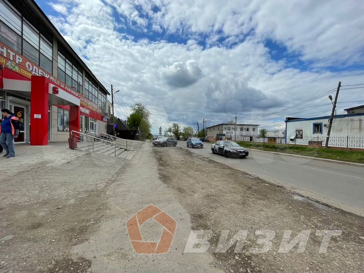 Торговое помещение рядом с Магнитом