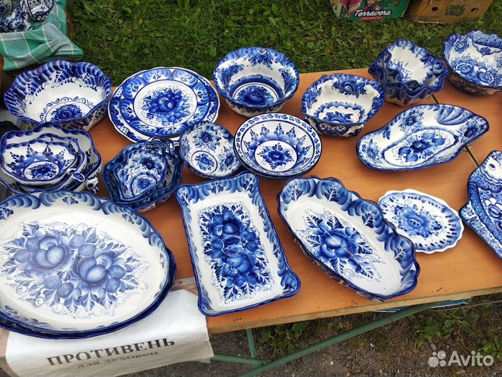 Фарфоровая посуда гжель. новая