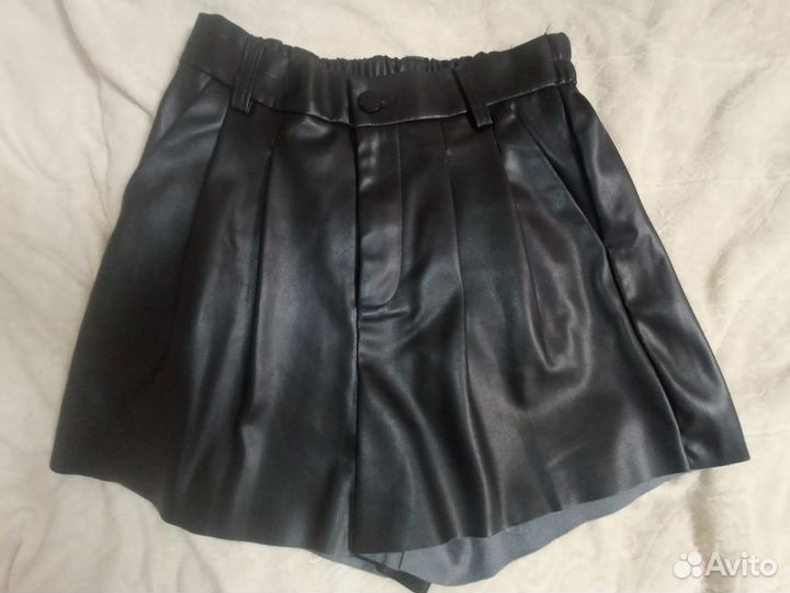 Кожаные шорты