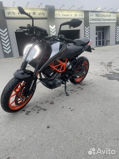 KTM duke 390