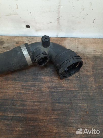 Фланец (тройник) системы охлаждения Bmw 3 хэтчбэк
