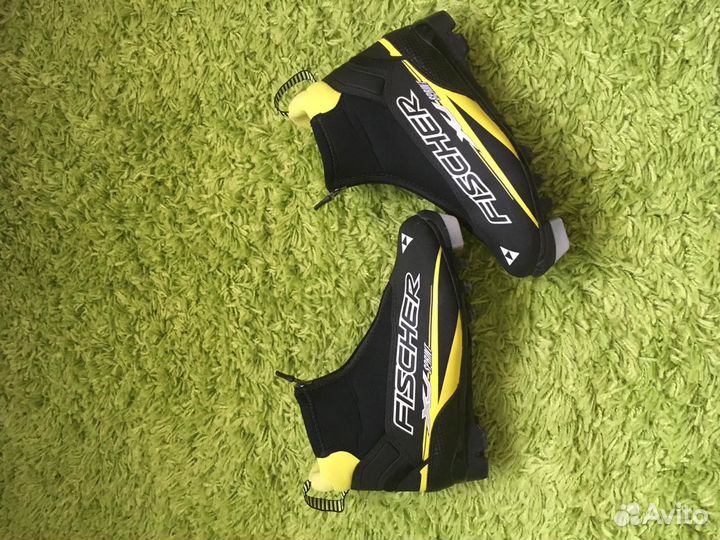 Лыжные ботинки