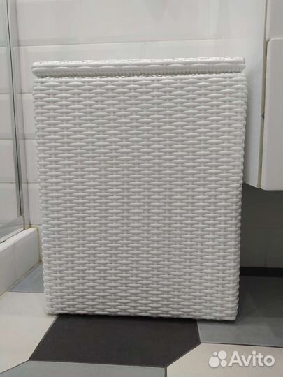 Корзина для белья из ротанга