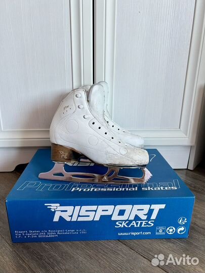 Коньки фигурные Risport Royal Pro