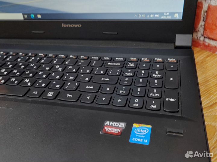 Ноутбук Lenovo с процессором Core i3 и win 10