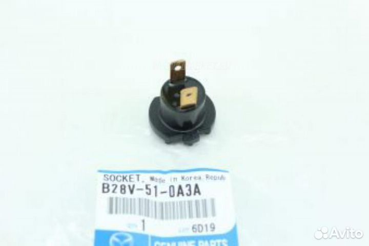 Mazda B28V-51-0A3A Патрон лампы