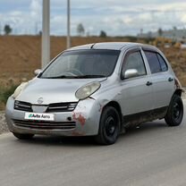 Nissan March 1.2 AT, 2002, би�тый, 200 000 км, с пробегом, цена 85 000 руб.