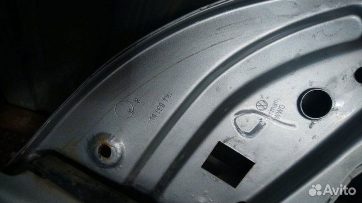 Дверь передняя левая Volkswagen Golf 5 хэтчбек 1.4