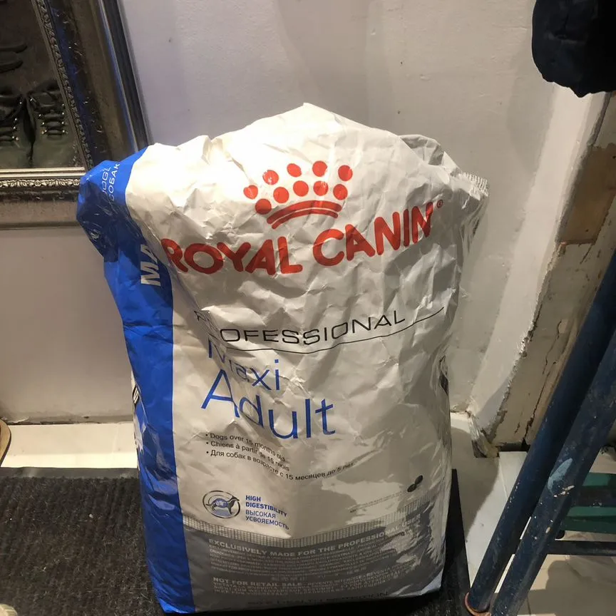 Royal Canin Maxi Adult