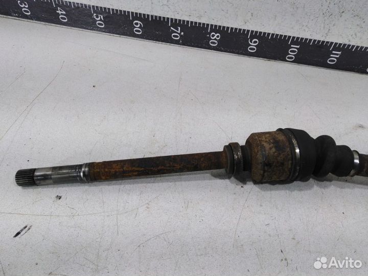 Привод передний правый