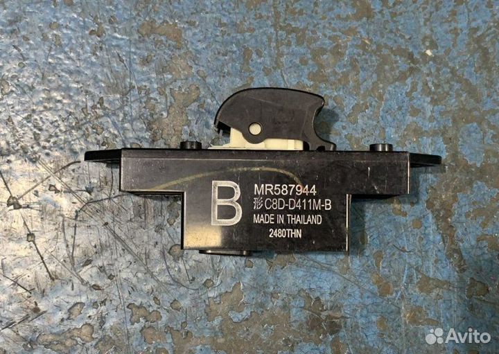 Кнопка стеклоподъемника Mitsubishi Lancer 10 CY