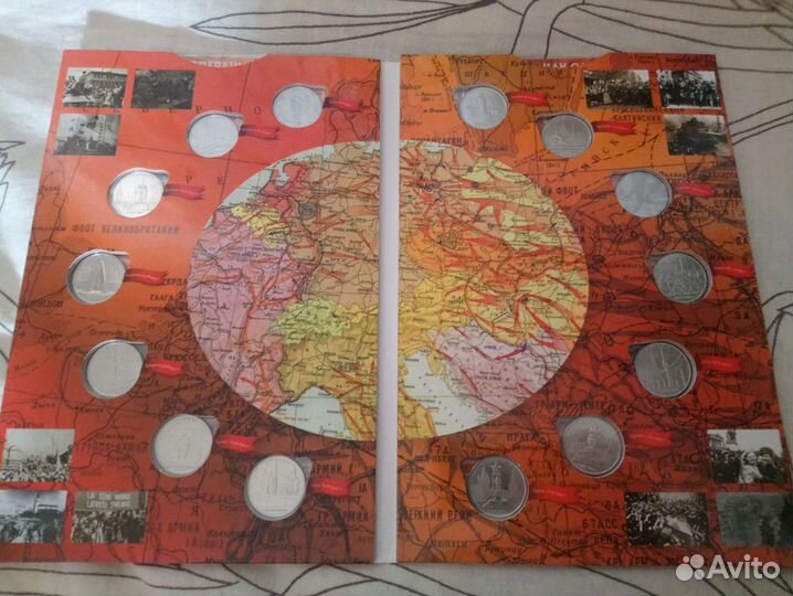 Коллекционный альбом монет