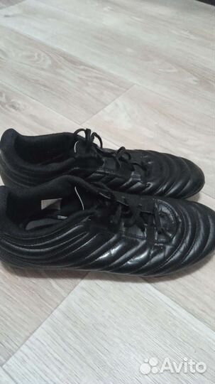 Футбольные бутсы