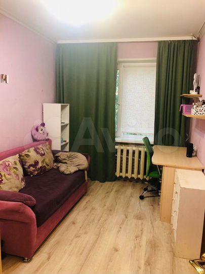 2-к. квартира, 43 м², 3/9 эт.