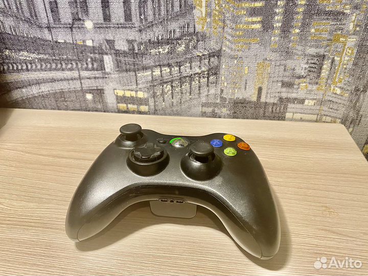 Xbox 360 slim 250gb, 1 геймпад, kinect, 3 диска