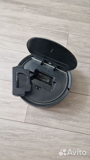 Робот пылесос redmond