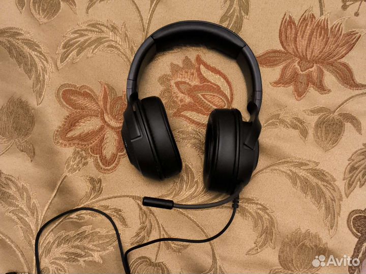 Проводные наушники