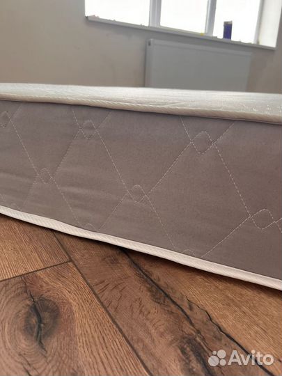 Кровать двухспальная с матрасом бу 140 200