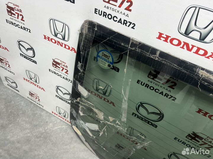 Стекло заднее Mazda 3 BK 2002-2008