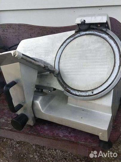 Слайсер для нарезки гастрономии