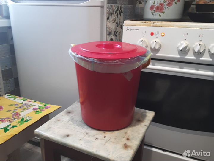 Мусорное ведро- Никита