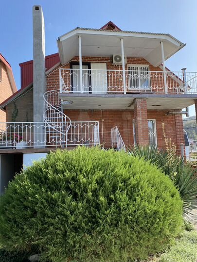 Дом 129,4 м² на участке 4 сот.