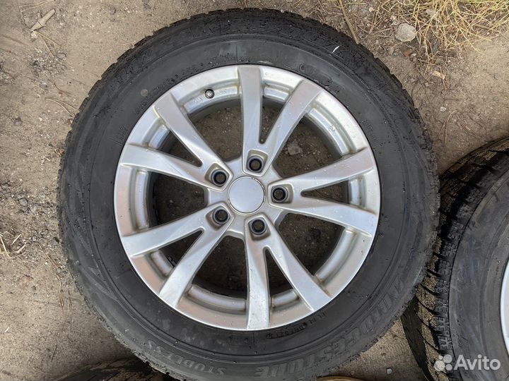 R16 Bridgestone Blizzak Revo GZ 215/60, PCD 5x114.3 DIA 16