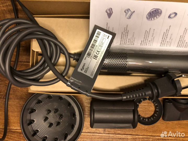 Фен Dyson Supersonic HD08