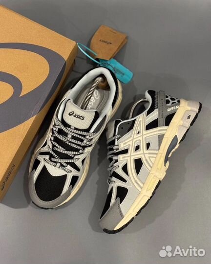 Кроссовки asics