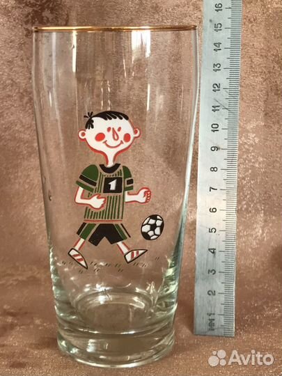 Высокий стакан