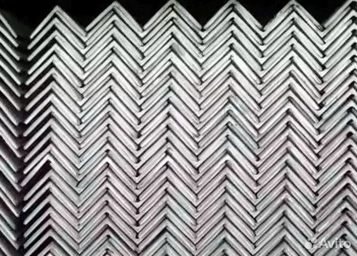 Уголок равнополочный 32х32х3,0 UGR-4351