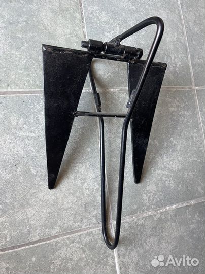 Якорь для лодки