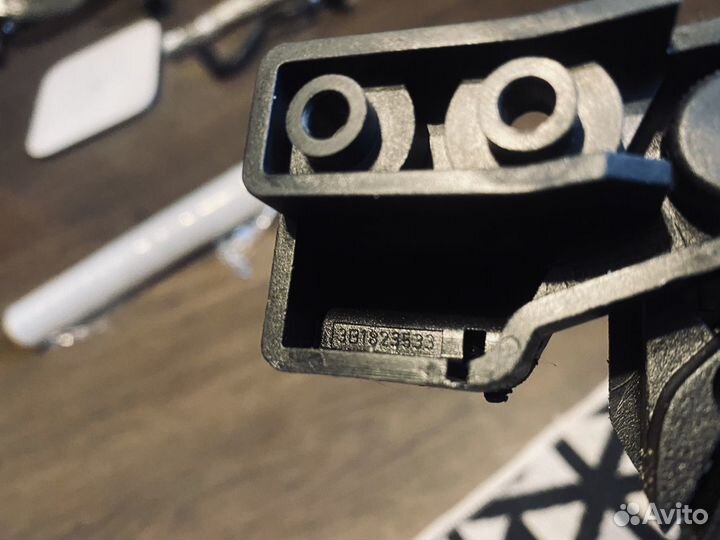 Ручка открывания капота Passat b5/Superb