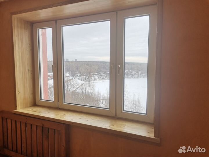 Деревянный подоконник