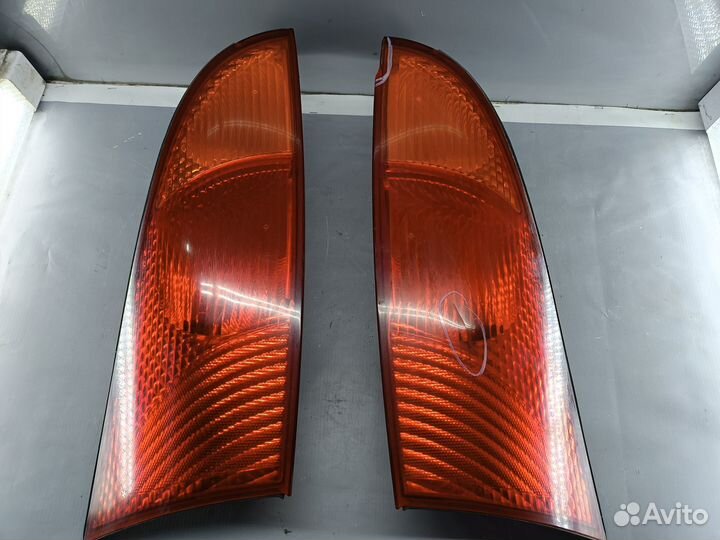 Фонарь задний Ford Focus 1