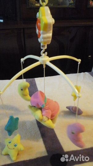 Музыкальный мобиль для детской кроватки