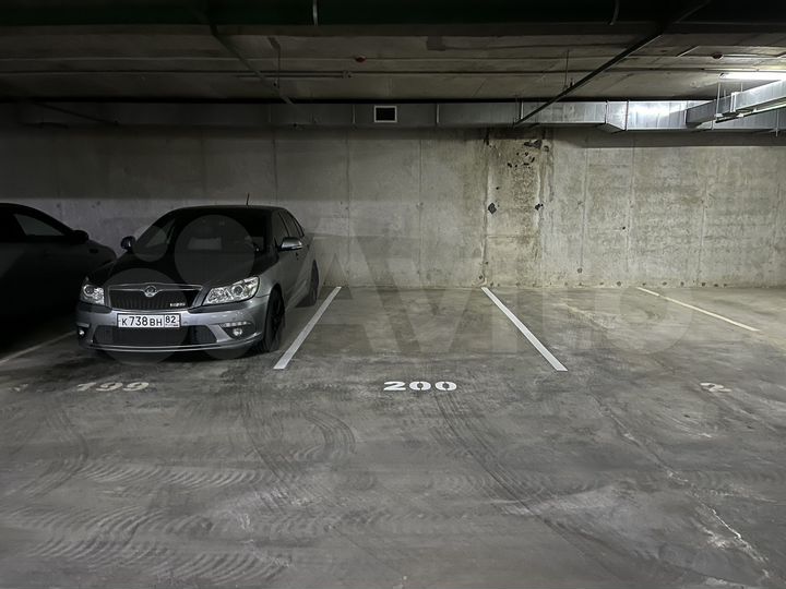 Машиноместо, 14 м²