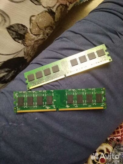 Оперативная память DDR2 по 1 гигу