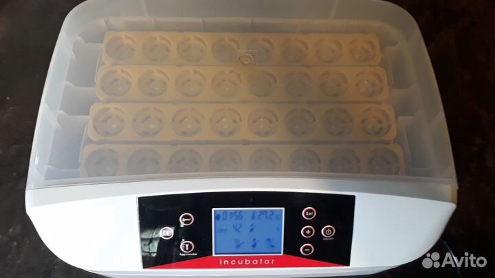 Инкубатор для яиц автоматический 32