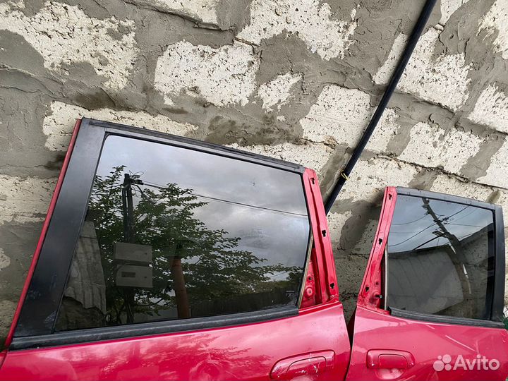 Задние двери (левая и правая) honda fit dba-gd1