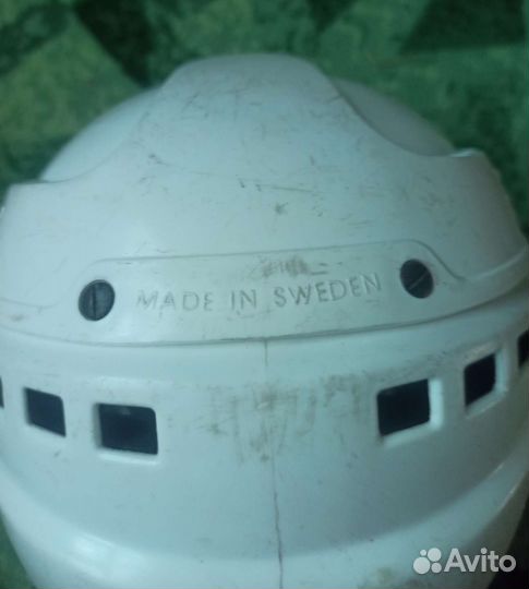 Хоккейный шлем