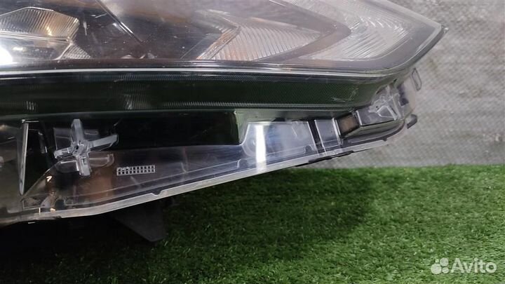 Фара правая ксенон Nissan Qashqai J11 2014